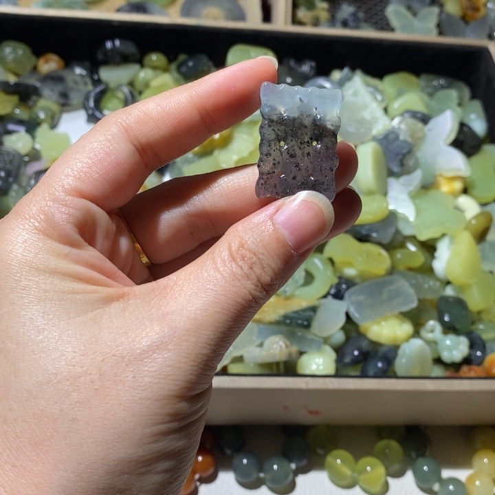 蛇纹石玉合金颈饰