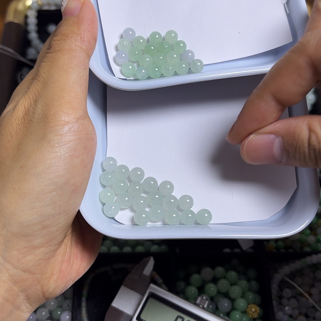 我***们翡翠散珠6mm7mm散珠定制