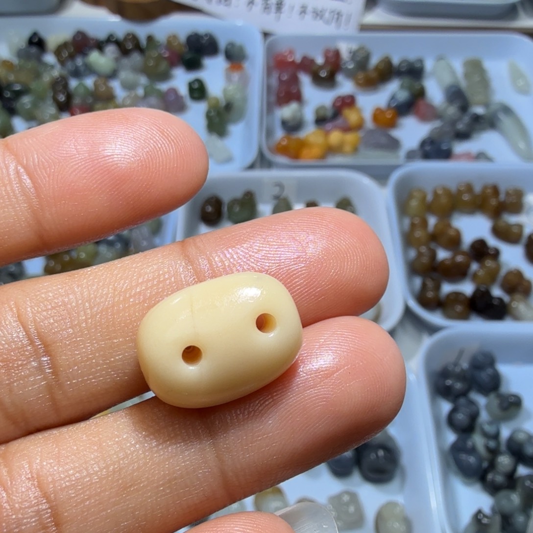 和田玉未镶嵌珠宝奇石