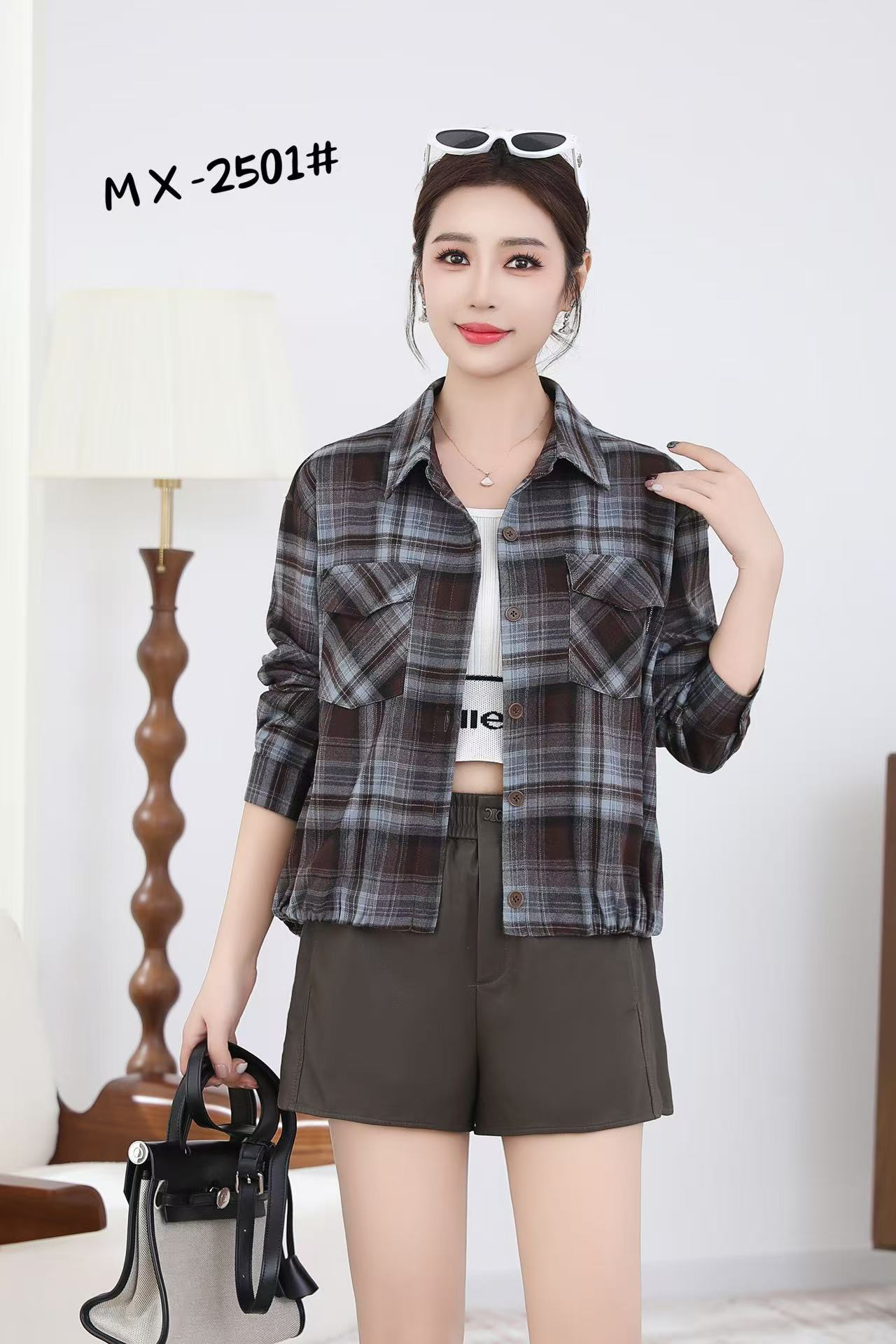 女格子秋季百搭通勤短款春秋季短外套长袖百搭春秋洋气休闲外套