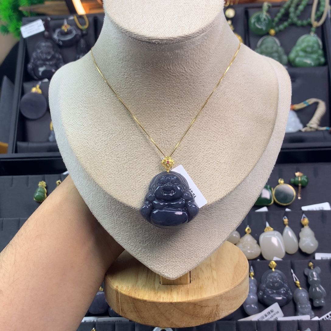 和田玉吊坠18K金镶嵌