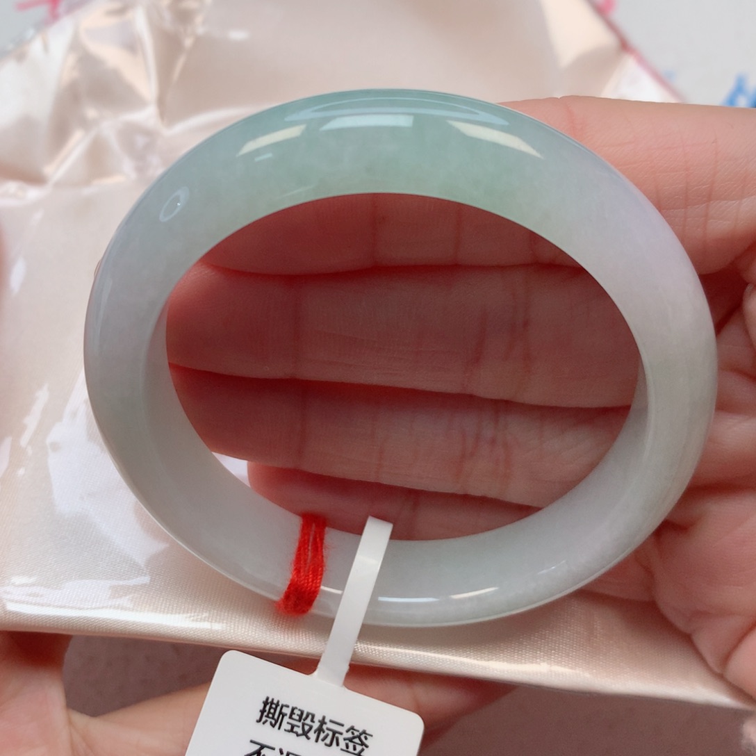 翡翠手镯未镶嵌52.7圈