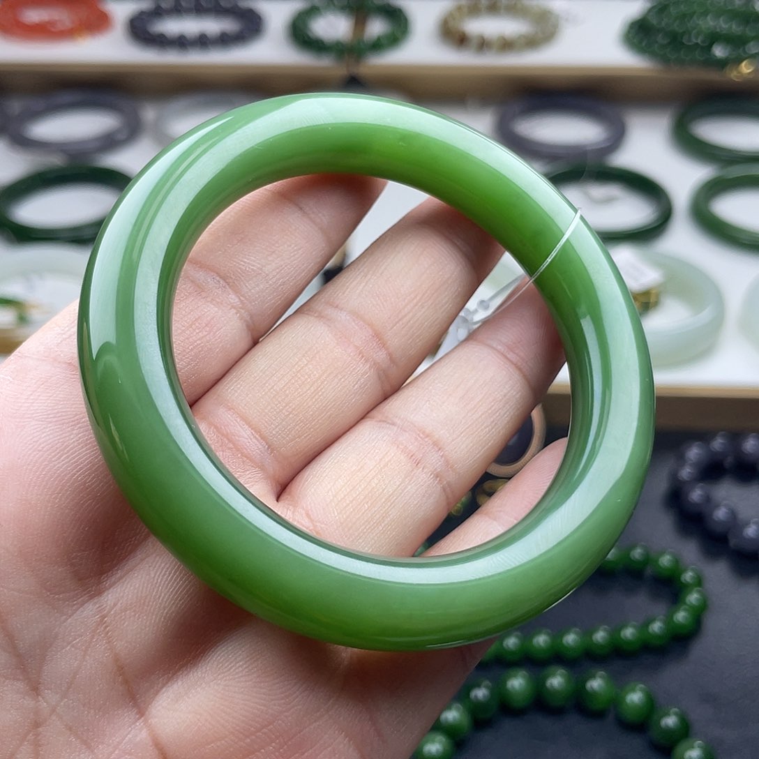 和田玉（碧玉）手镯未镶嵌