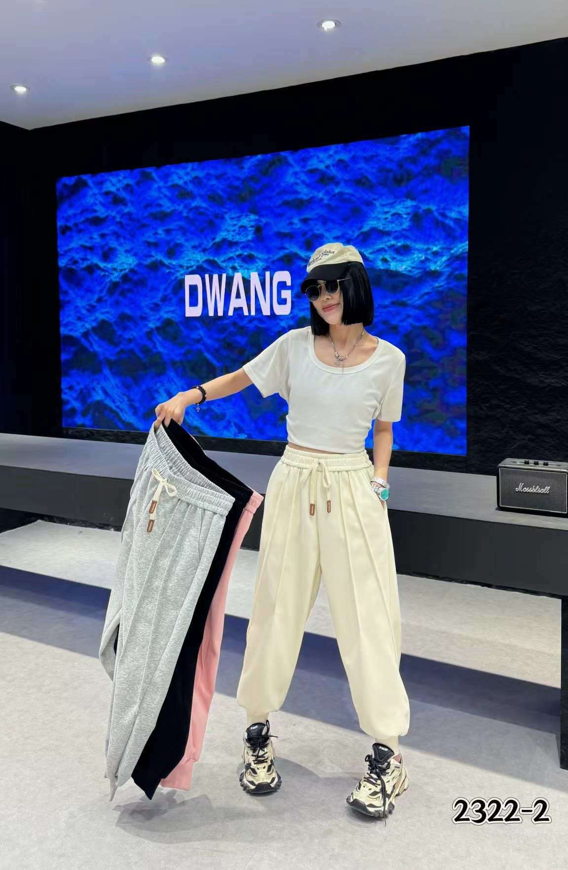 2322大码女卫裤小脚裤2025新款高腰纯色裤子显瘦灯笼裤宽松春季