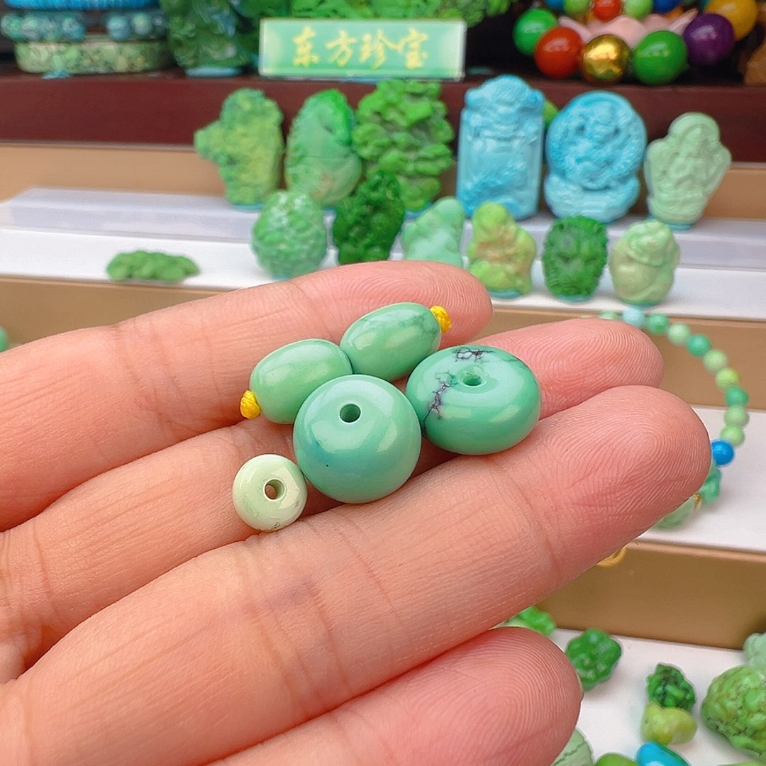 未镶嵌绿松石项链J****e