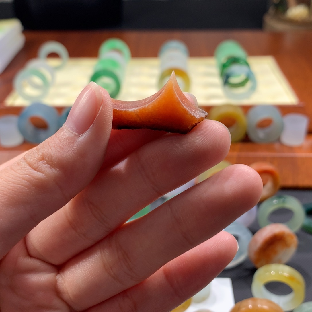 定制翡翠未镶嵌璟**?