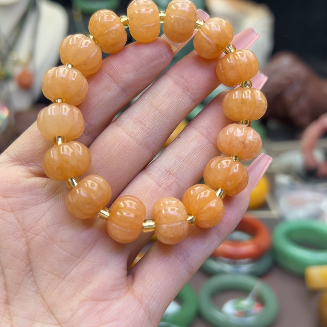 未镶嵌手镯石英岩玉