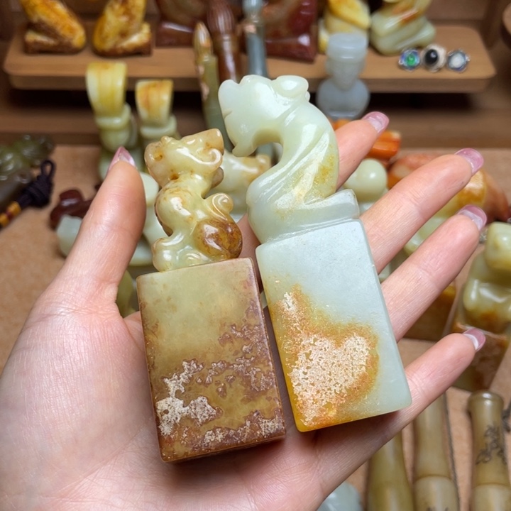 培***堂蛇纹石玉未镶嵌颈饰