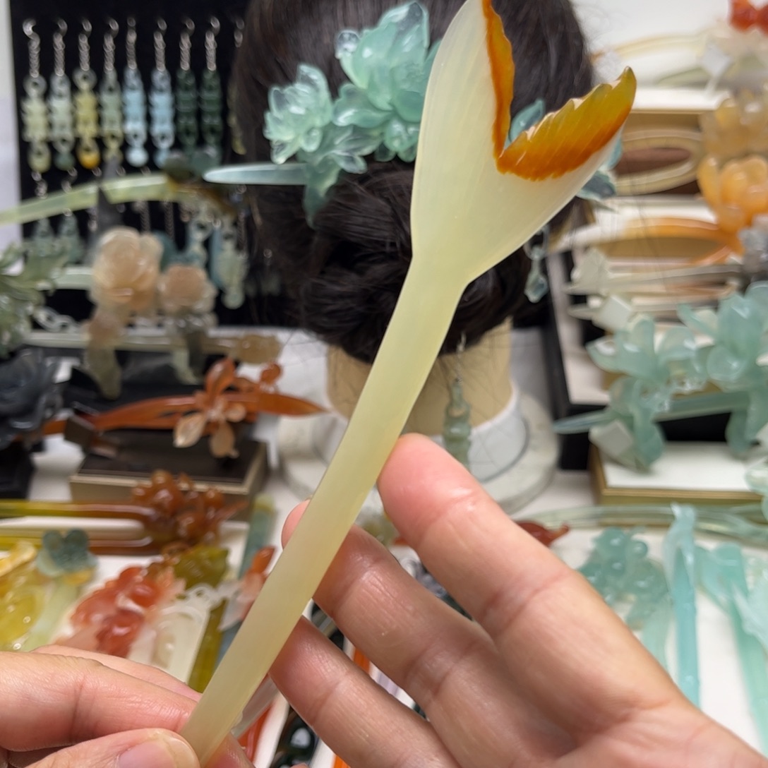 蛇纹石玉未镶嵌发簪