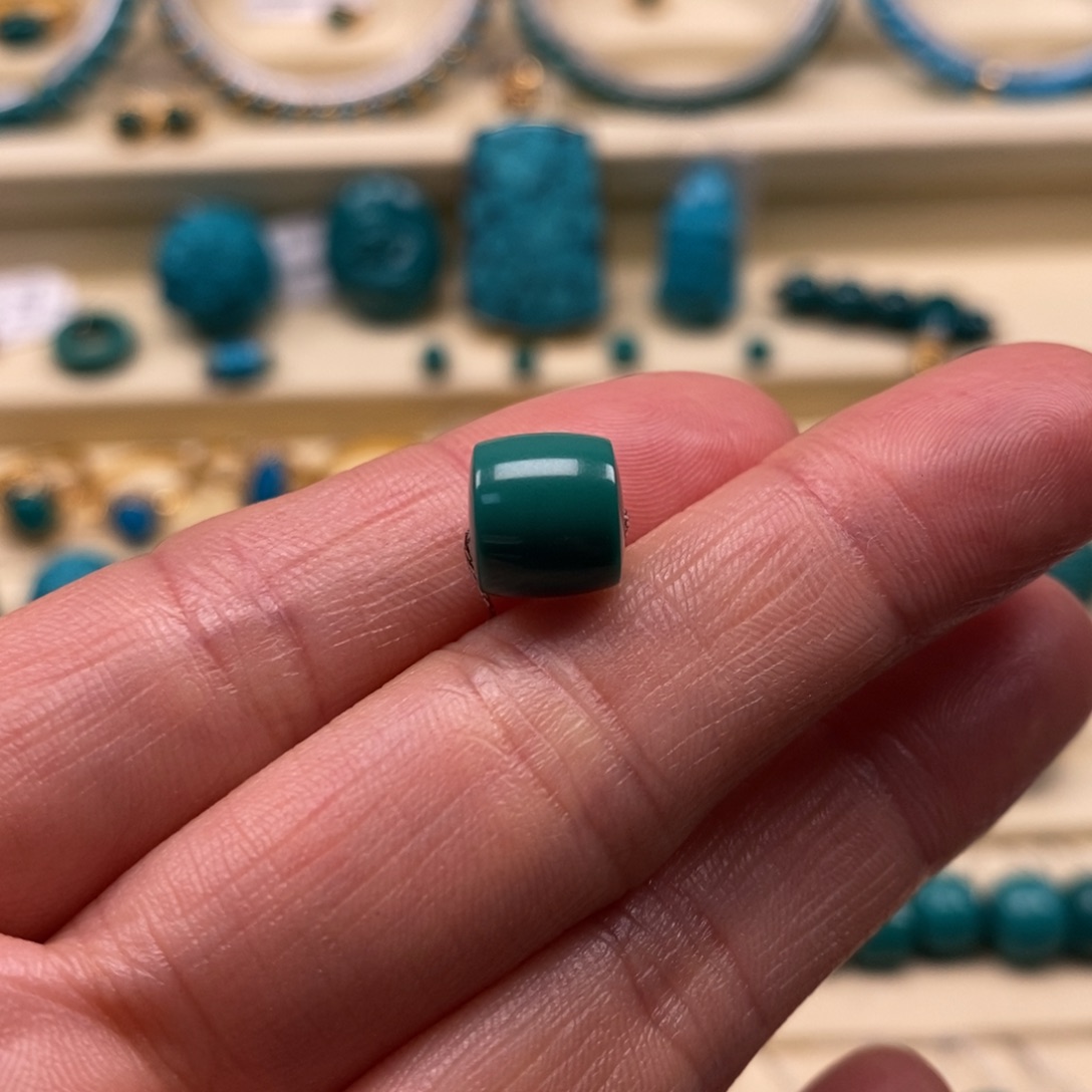 绿松石未镶嵌珠宝奇石直径8.8×8.2高桩直切