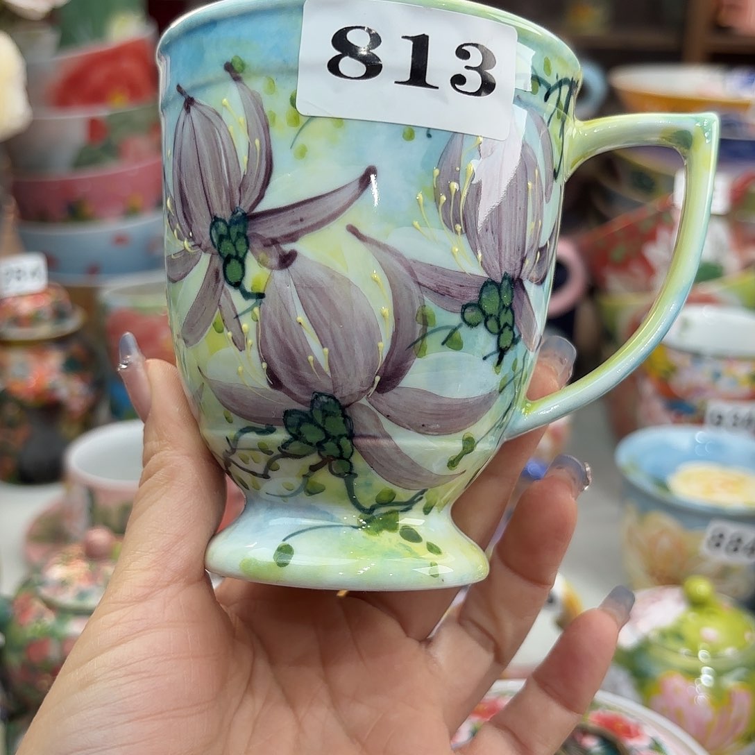 瓷片好喜欢你这个造型诶