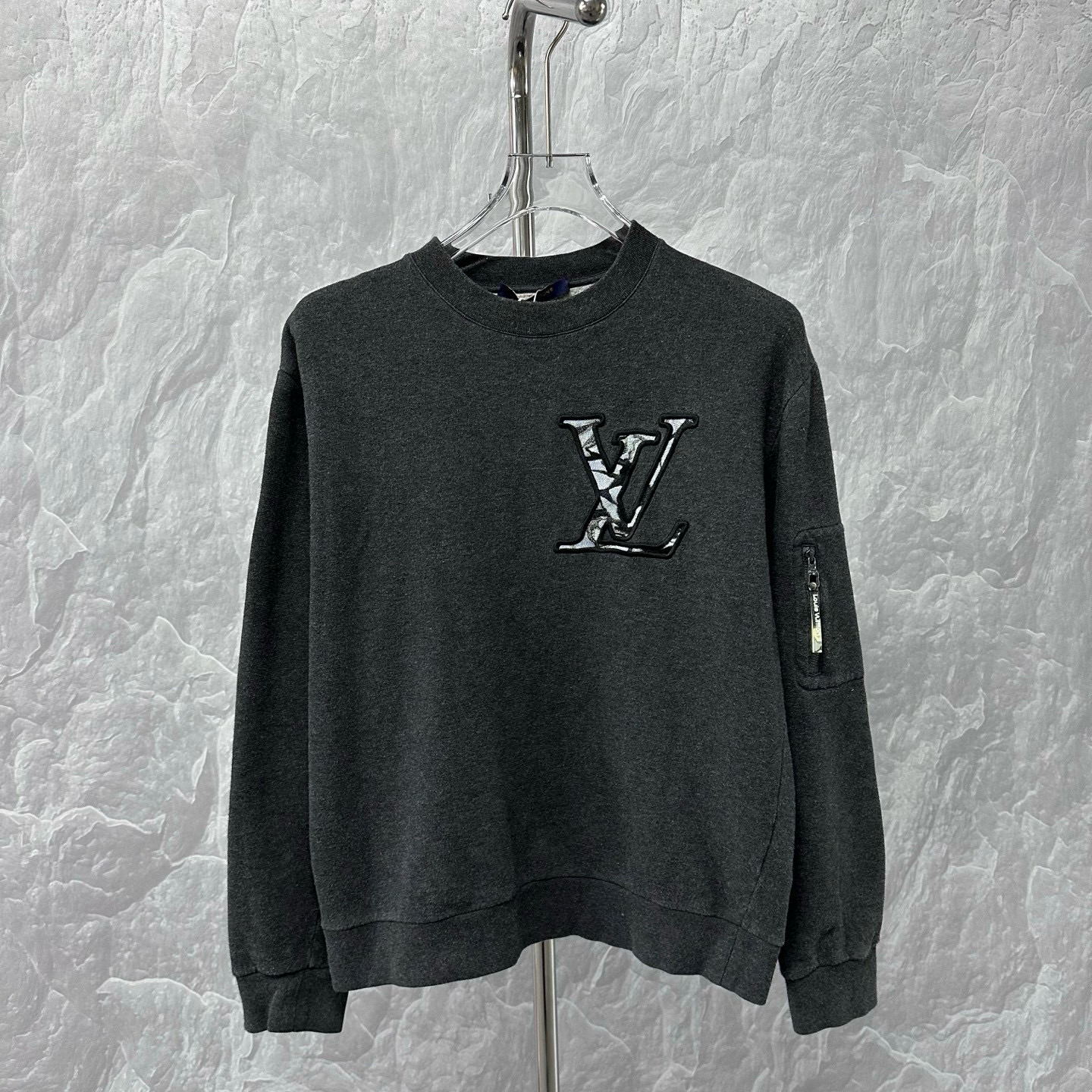 未使用 LouisVuitton/路易威登 SS24 logo刺绣拉链卫衣 M码J01610
