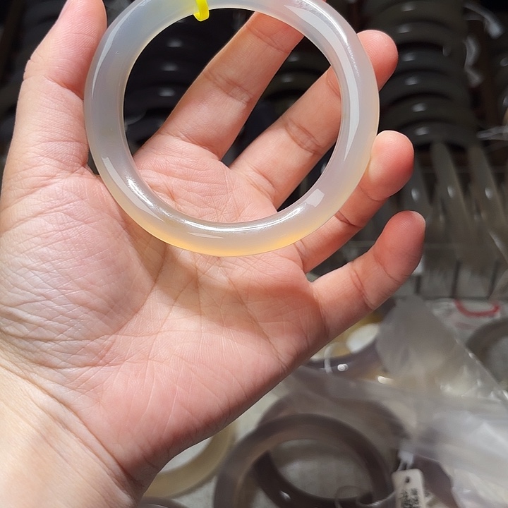 古***语玛瑙/玉髓合金手镯