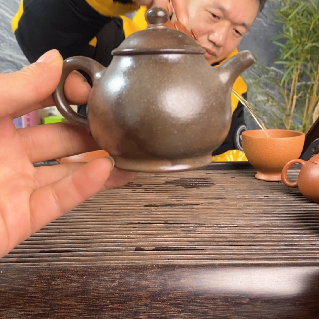 紫砂茶壶红皮龙柴烧