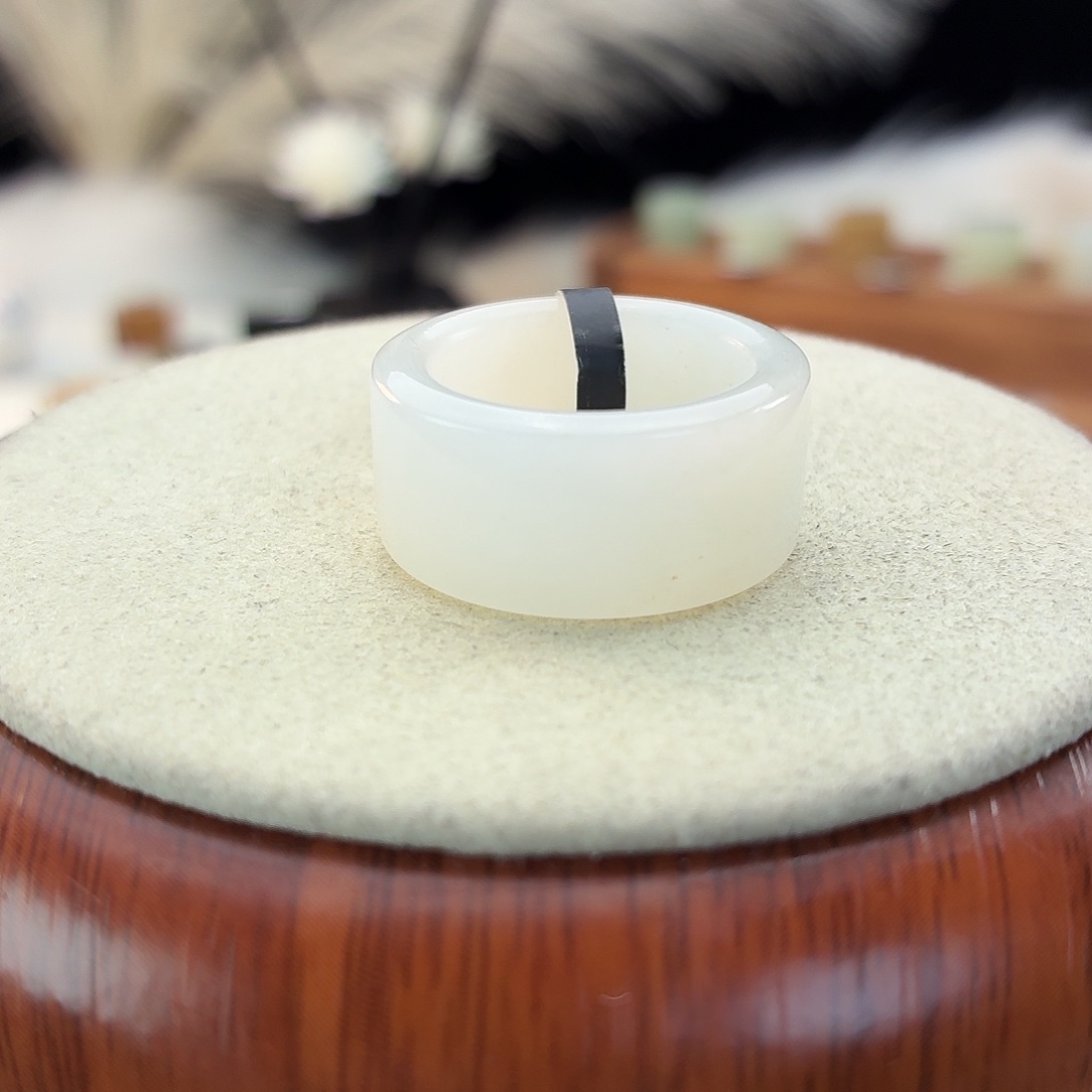 和田玉未镶嵌戒指i14俄白圆切18.2mm港码17