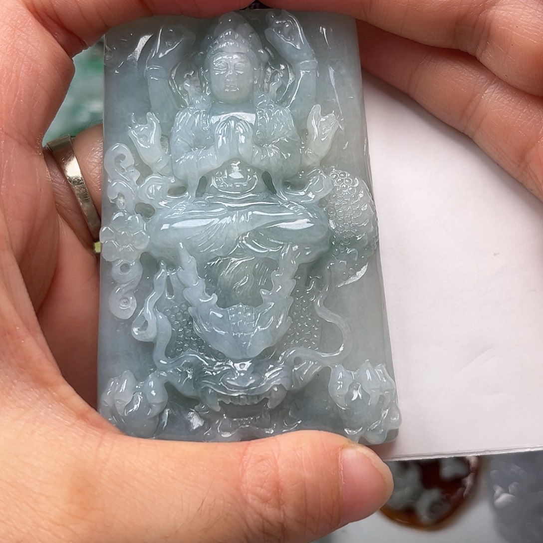 《***》翡翠未镶嵌颈饰翡翠