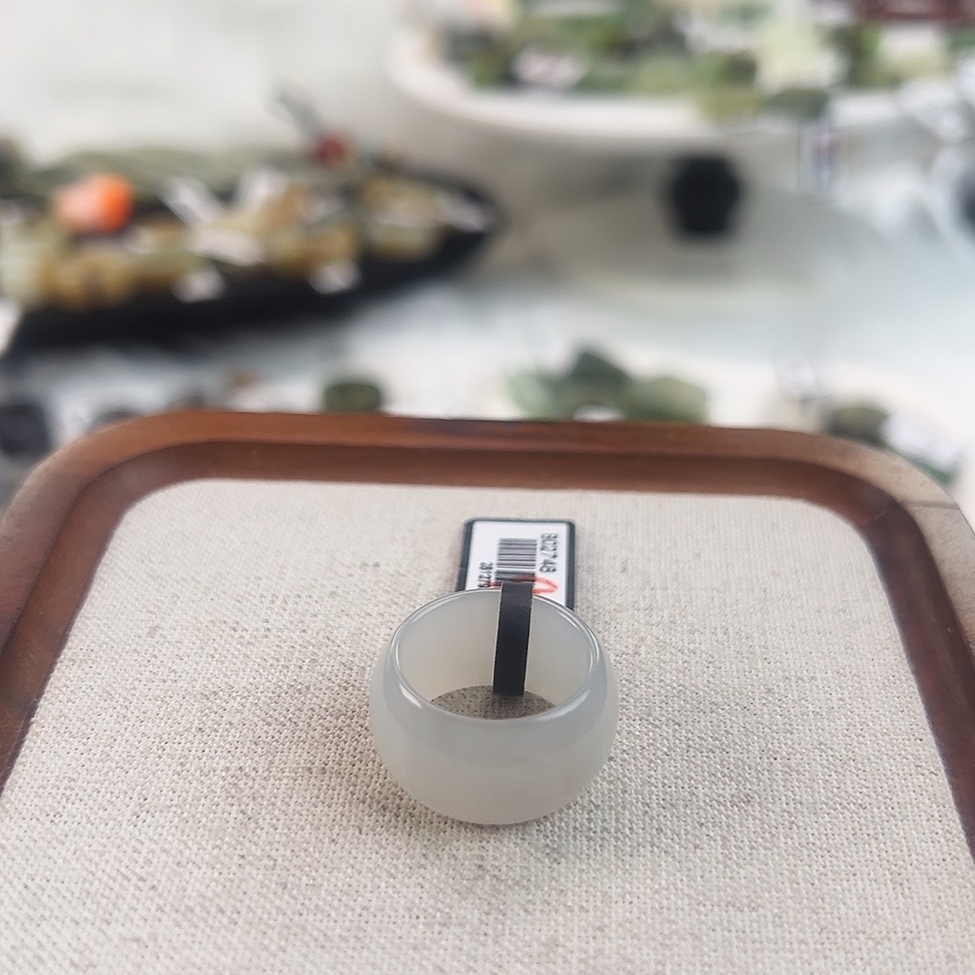 和田玉足金镶嵌戒指17.1浅烟紫墩墩N55