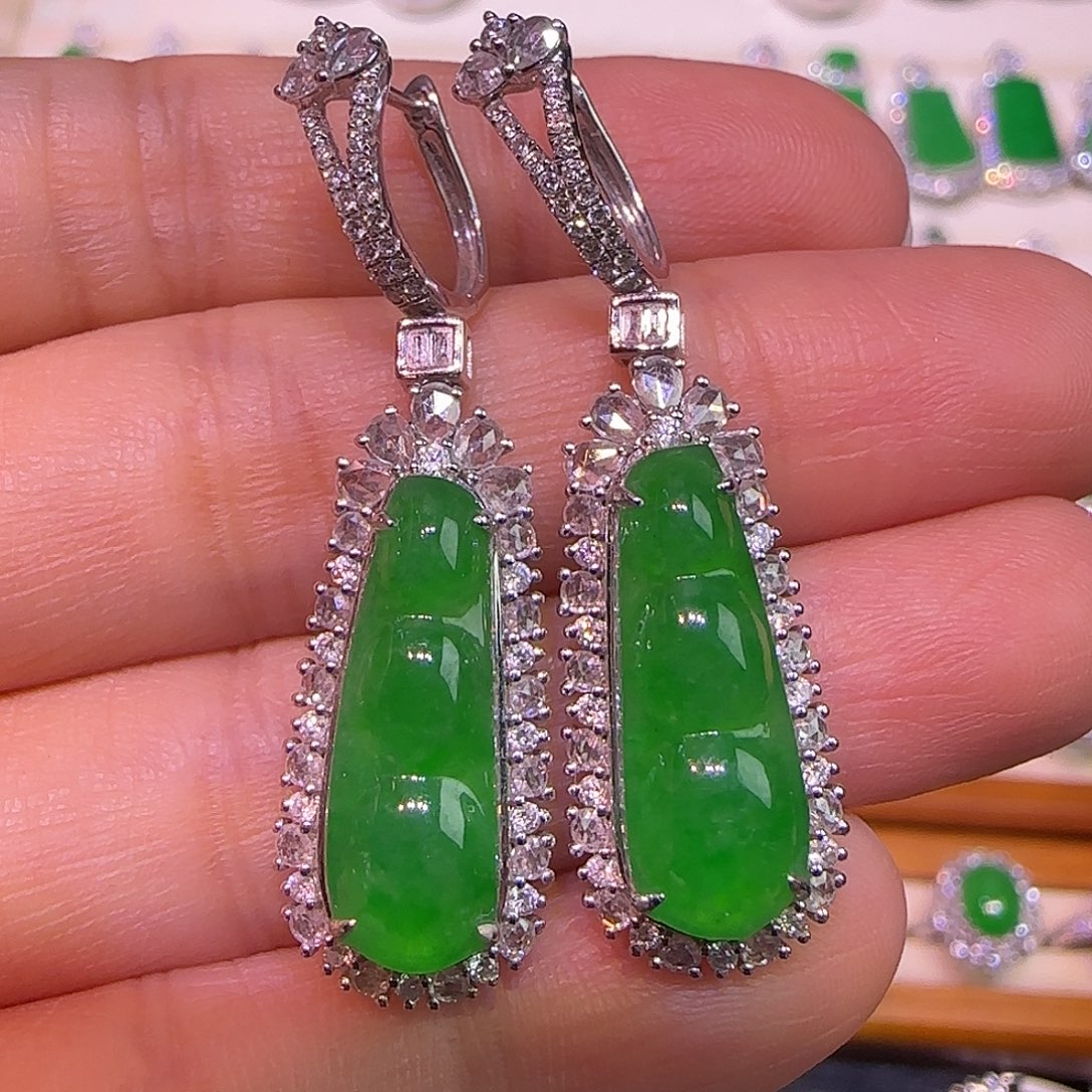 翡翠18K金镶嵌耳坠