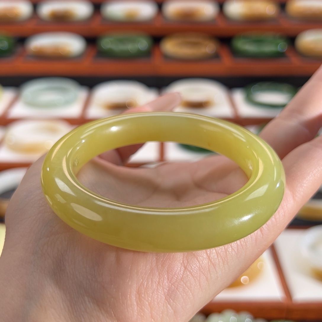 和田玉（黄玉）手镯未镶嵌