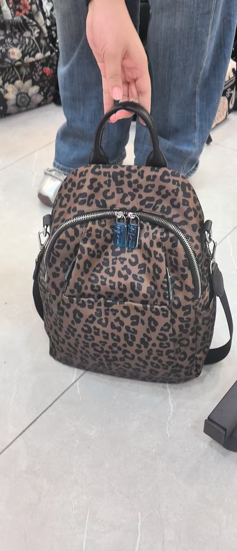 经典时尚双肩包80145