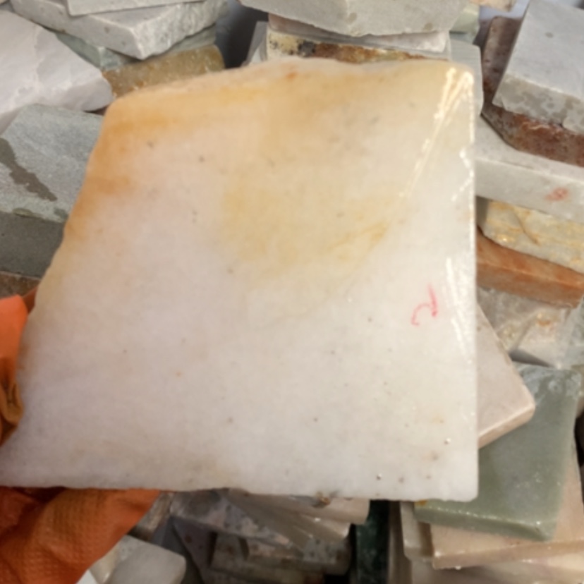 【闪购商品】未镶嵌手镯石英岩玉冰黄