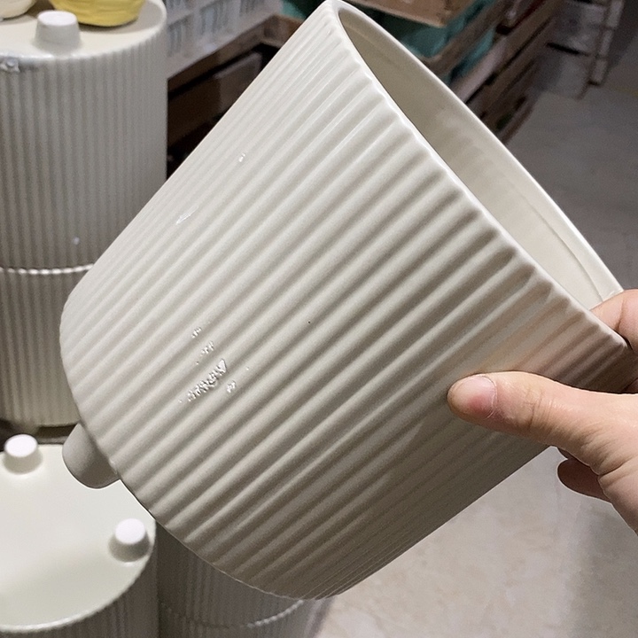 陶盆有孔 瑕疵针孔漏釉介意勿拍外口 18.5外高18.5