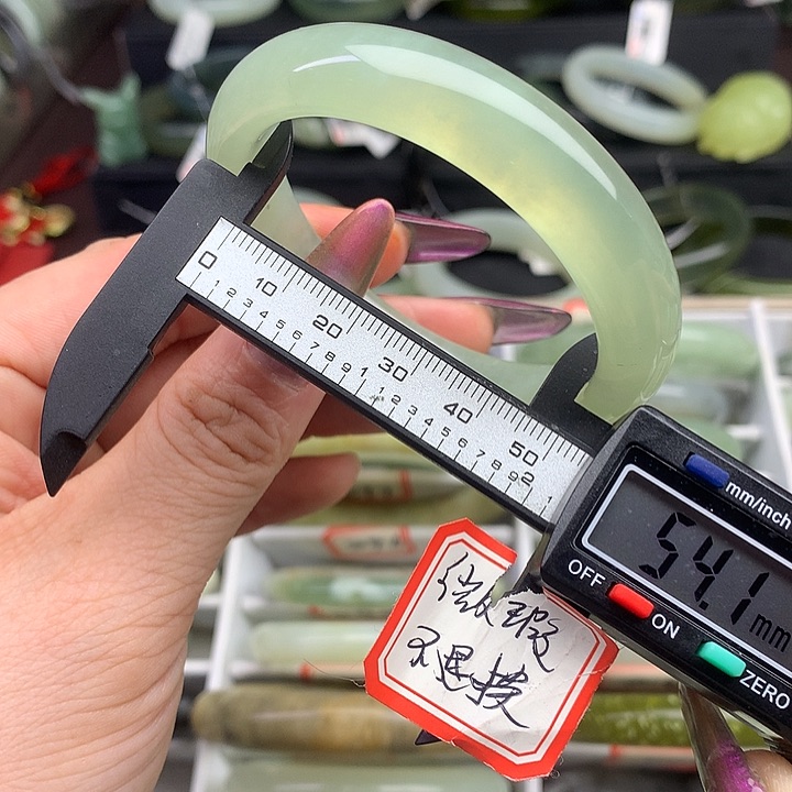 蛇纹石玉手镯未镶嵌883