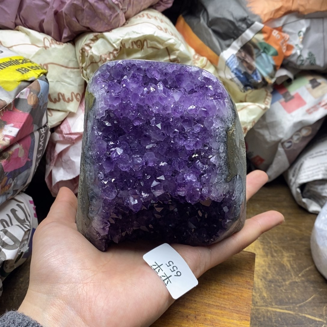 紫晶乌拉圭未镶嵌