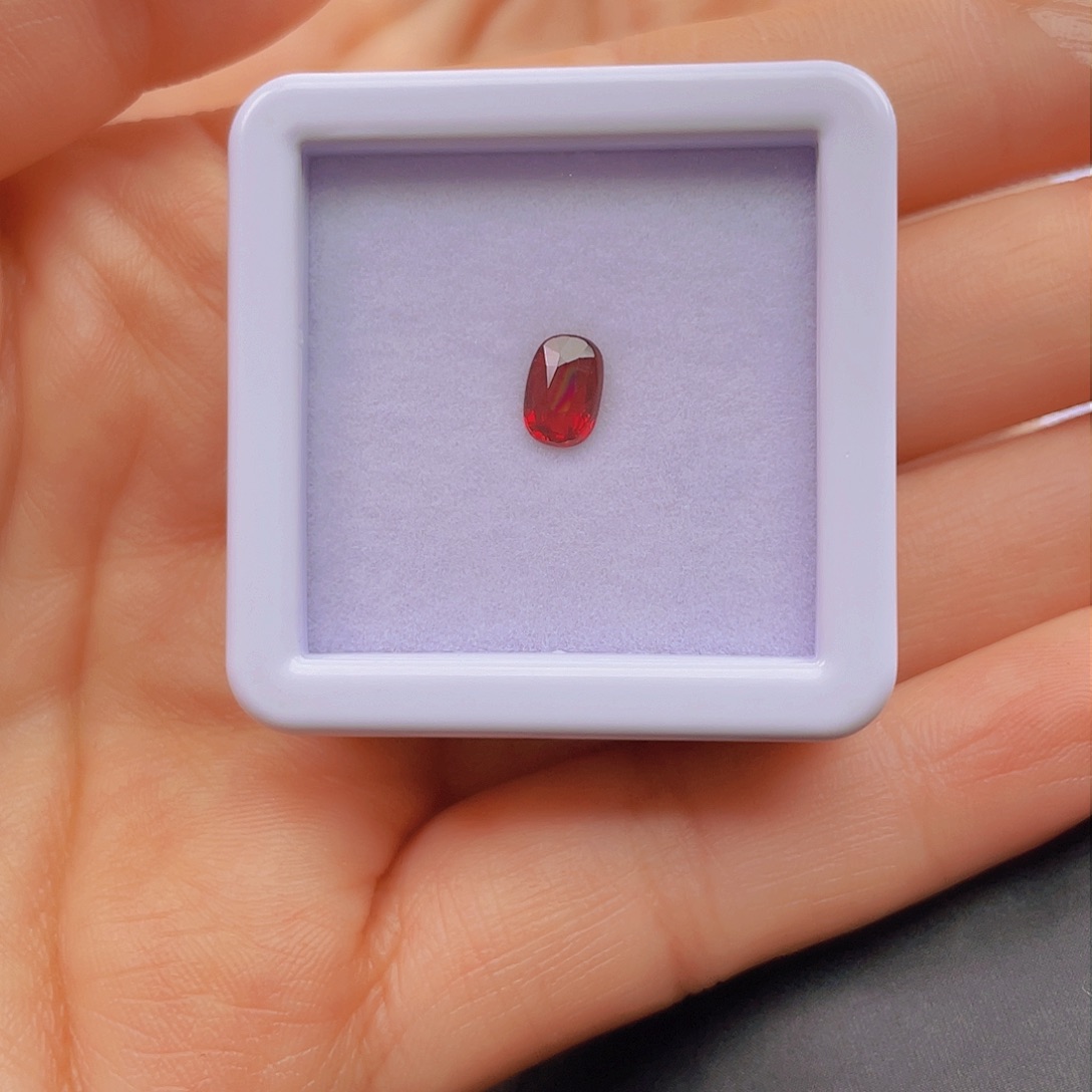红宝石裸石未镶嵌1ctGRS无烧鸽血红