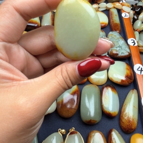 和田玉颈饰未镶嵌l***水