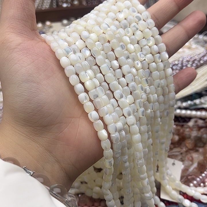 玛瑙/玉髓未镶嵌珠宝半成品一条6mm左右白蝶贝桶珠