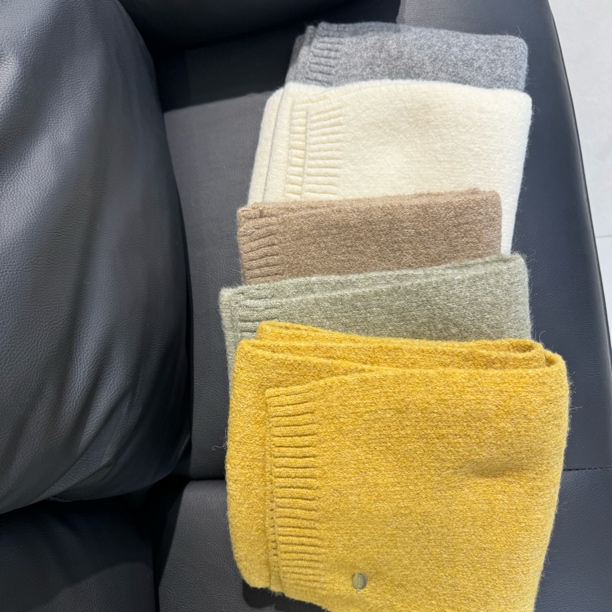 舒适百搭围巾韩版保暖宝宝通用字母