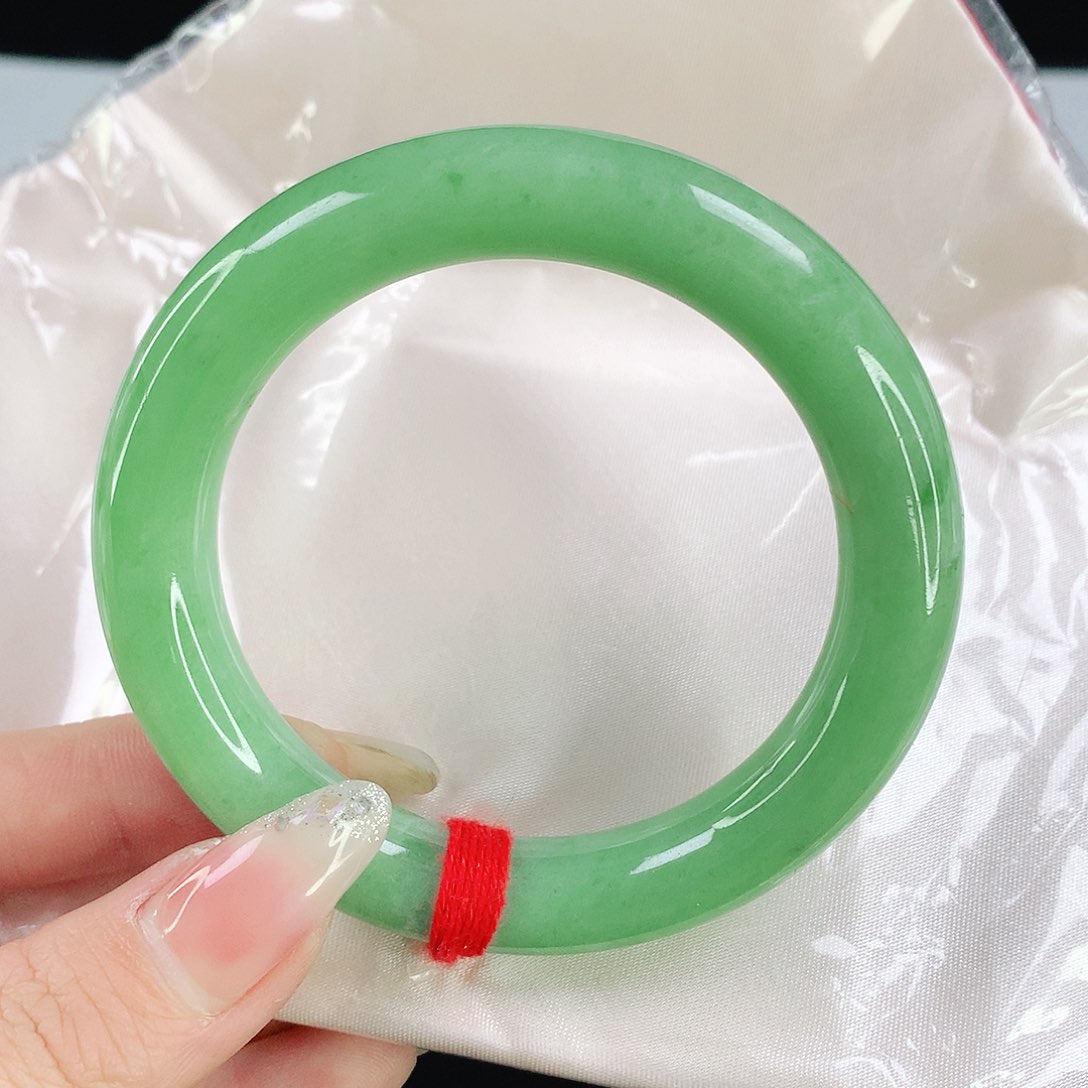 翡翠手镯未镶嵌4702翡翠