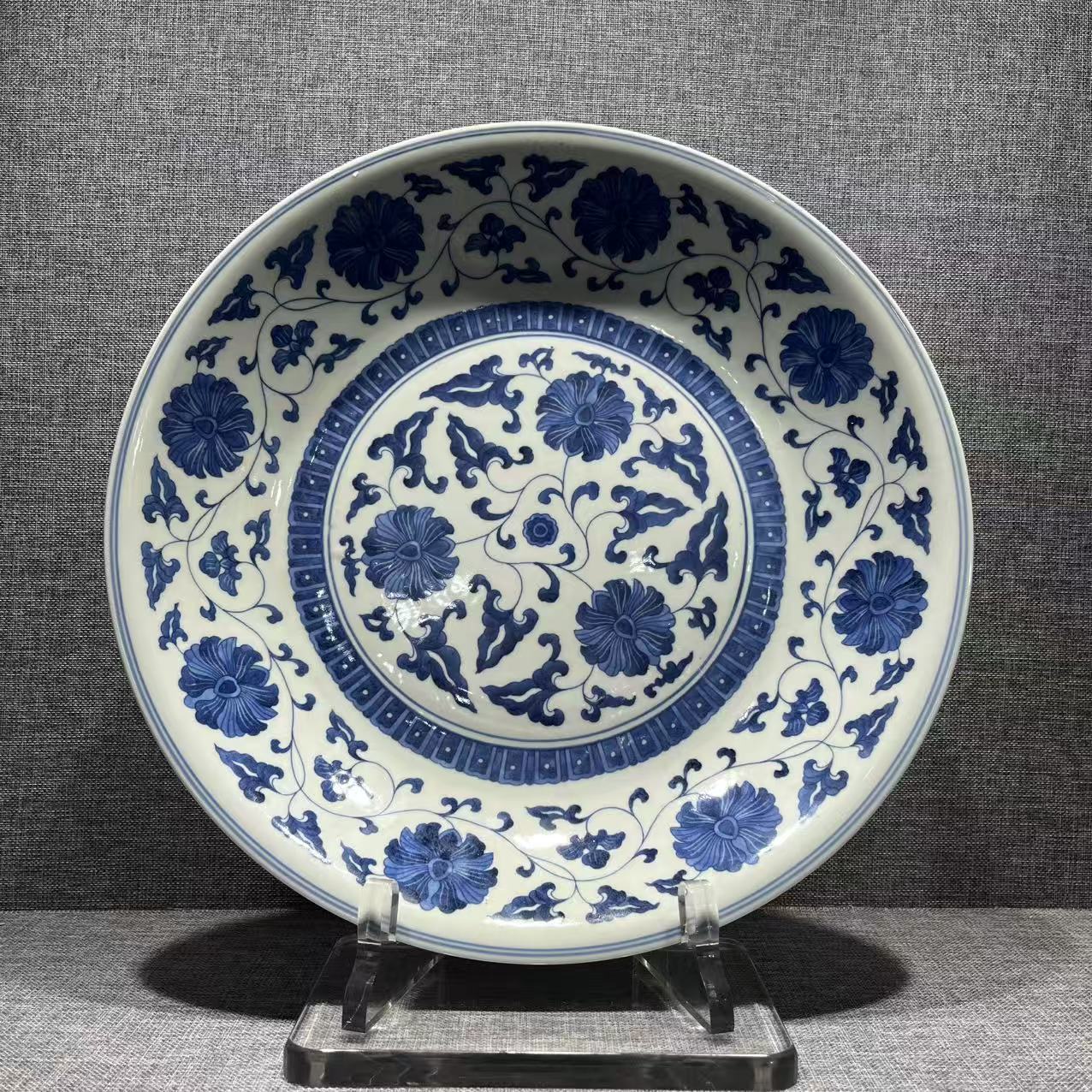 lot8820 567青花缠枝纹赏盘/云南典藏