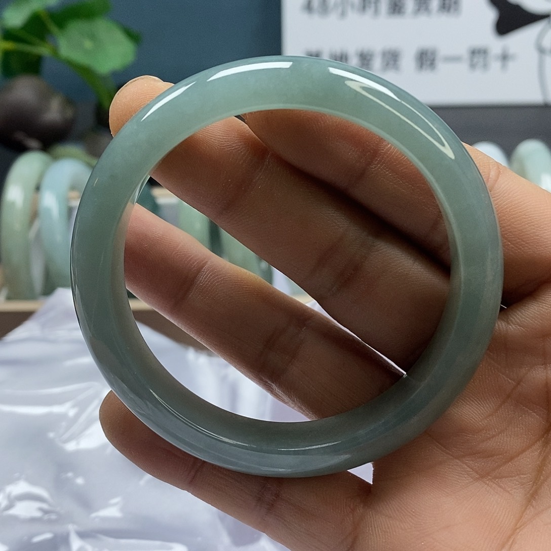 翡翠未镶嵌手镯翡翠手镯