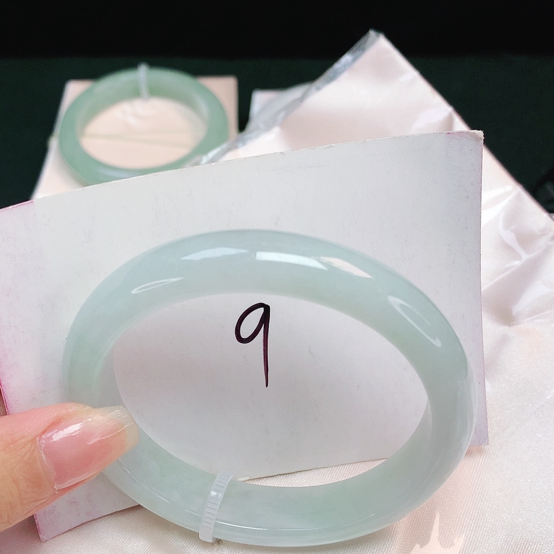 翡翠未镶嵌手镯贵妃54+