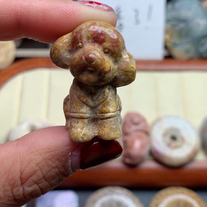 硅化珊瑚（珊瑚玉）颈饰足银镀金镶嵌