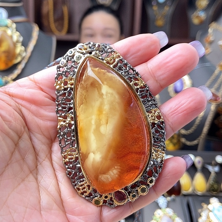 琥珀颈饰银S925镶嵌吊坠