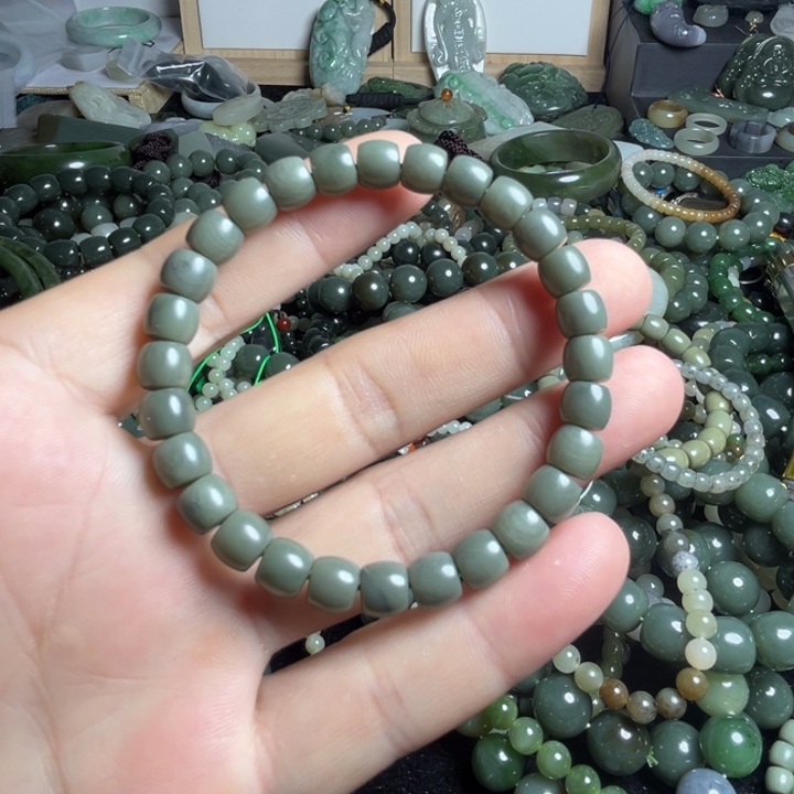 和田玉手串未镶嵌卡8