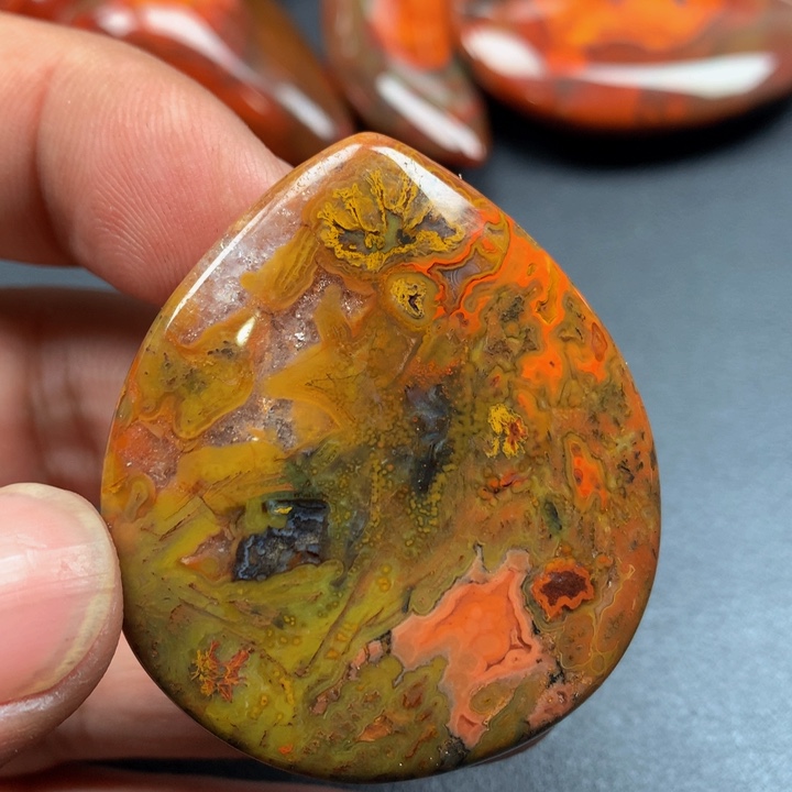 玛瑙/玉髓颈饰未镶嵌维*