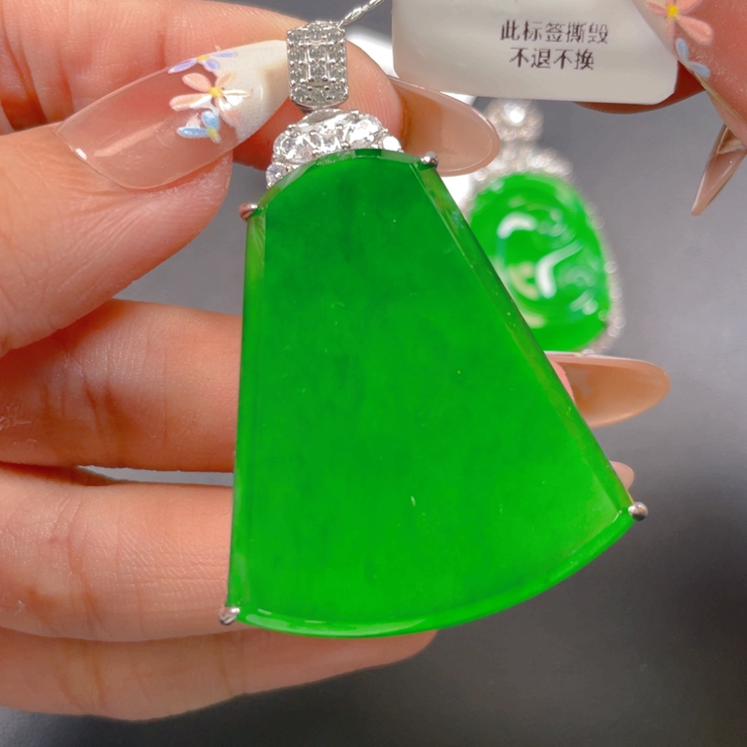 【闪购商品】颈饰银S925镶嵌翡翠翡翠