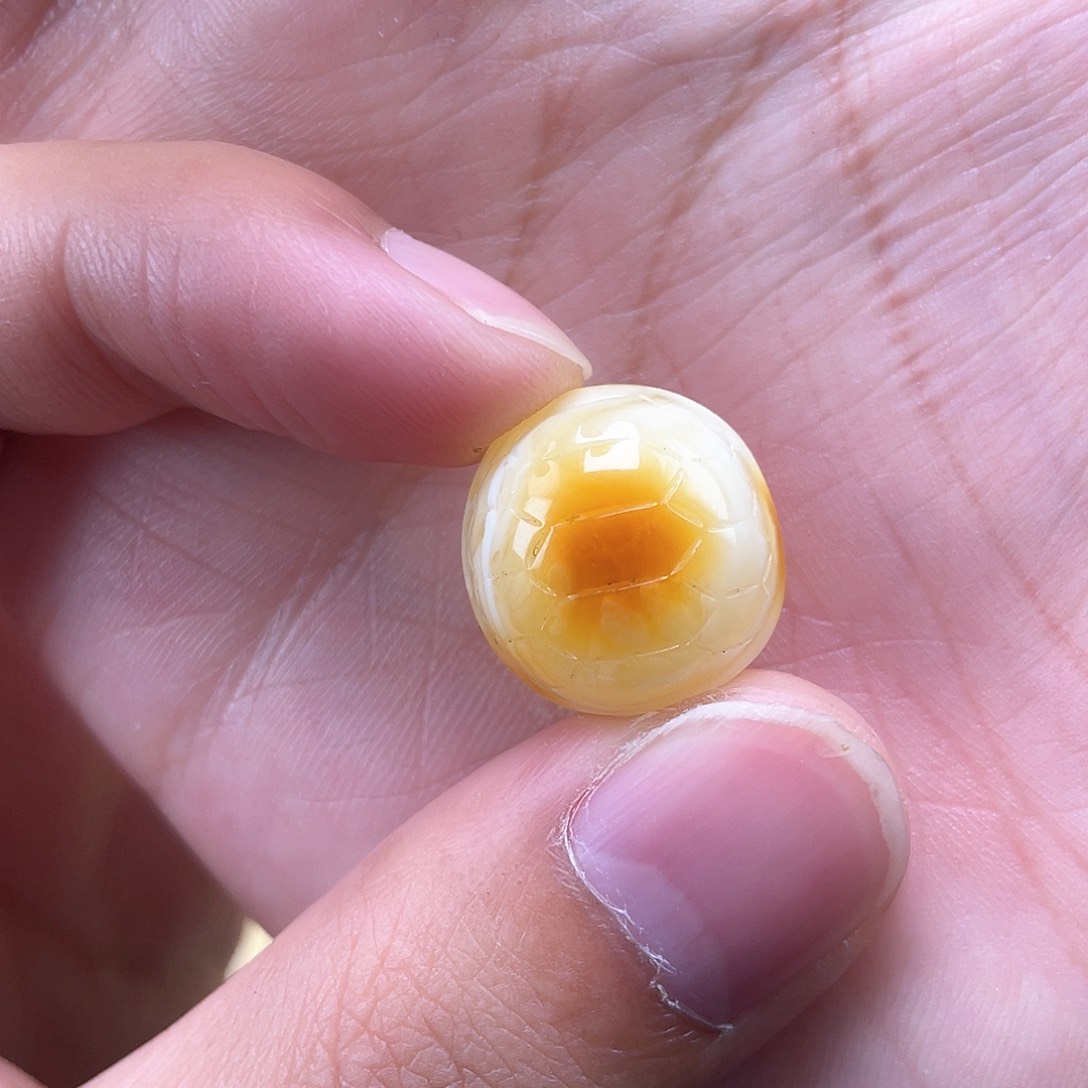 琥珀裸石未镶嵌蜜蜡
