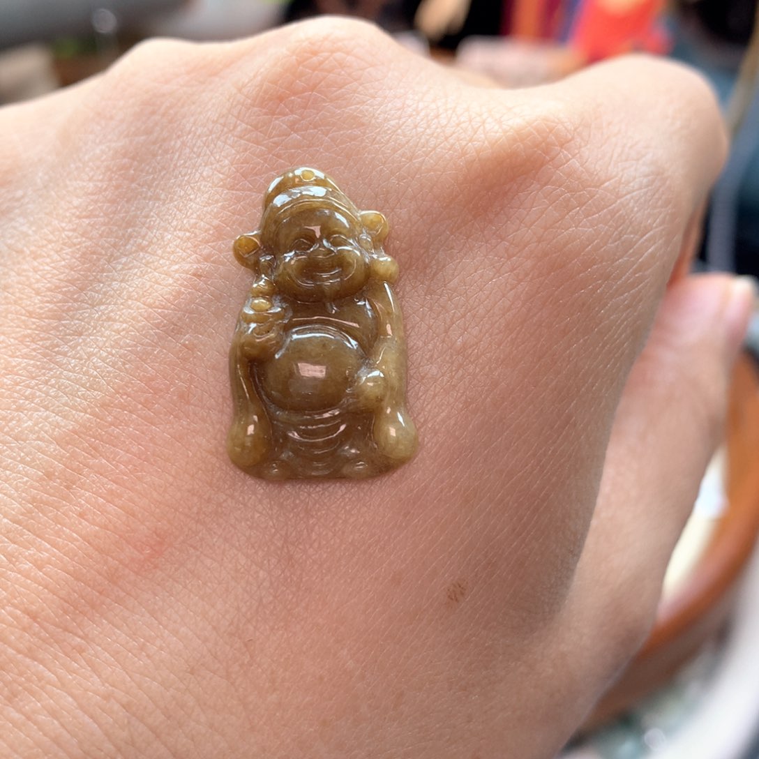 颈饰未镶嵌翡翠困****）