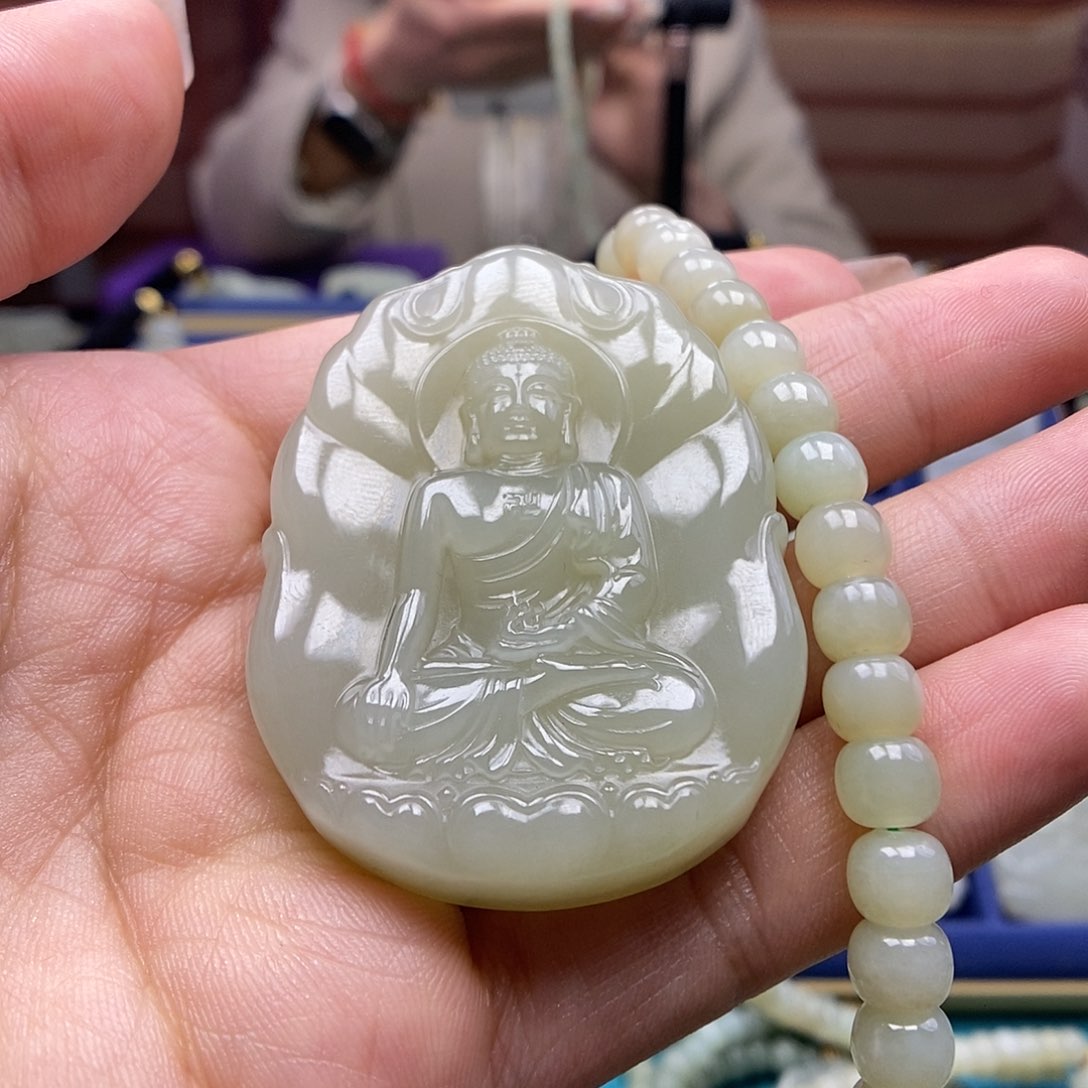 和田玉颈饰未镶嵌小**