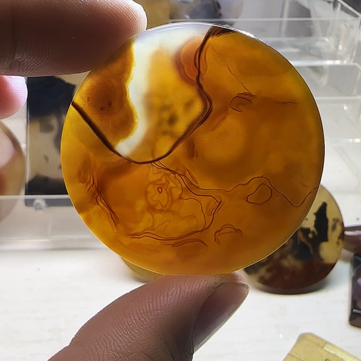 玛瑙/玉髓未镶嵌珠宝奇石