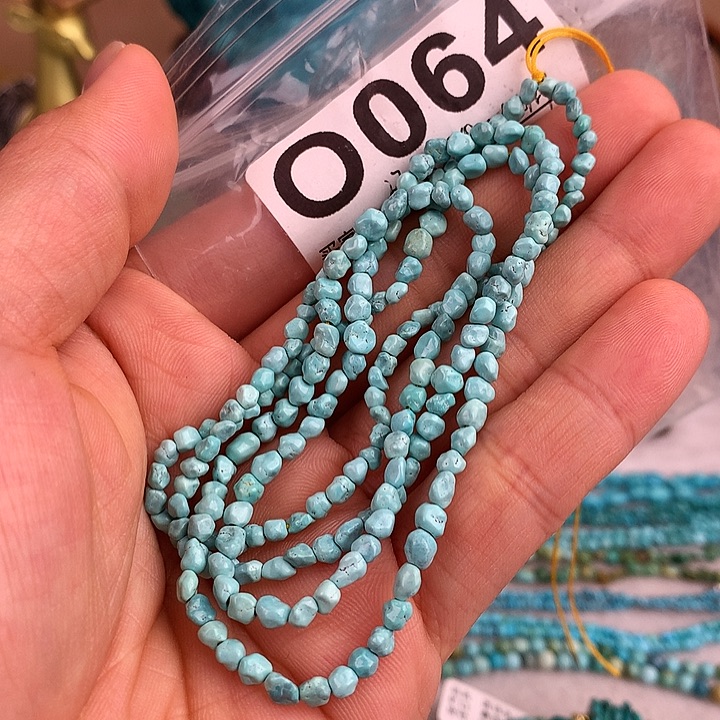 绿松石未镶嵌原矿