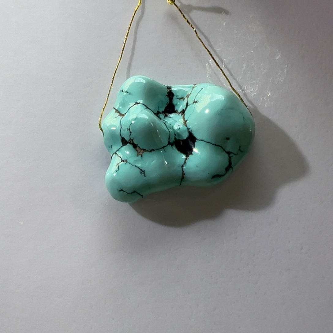 绿松石未镶嵌挂件