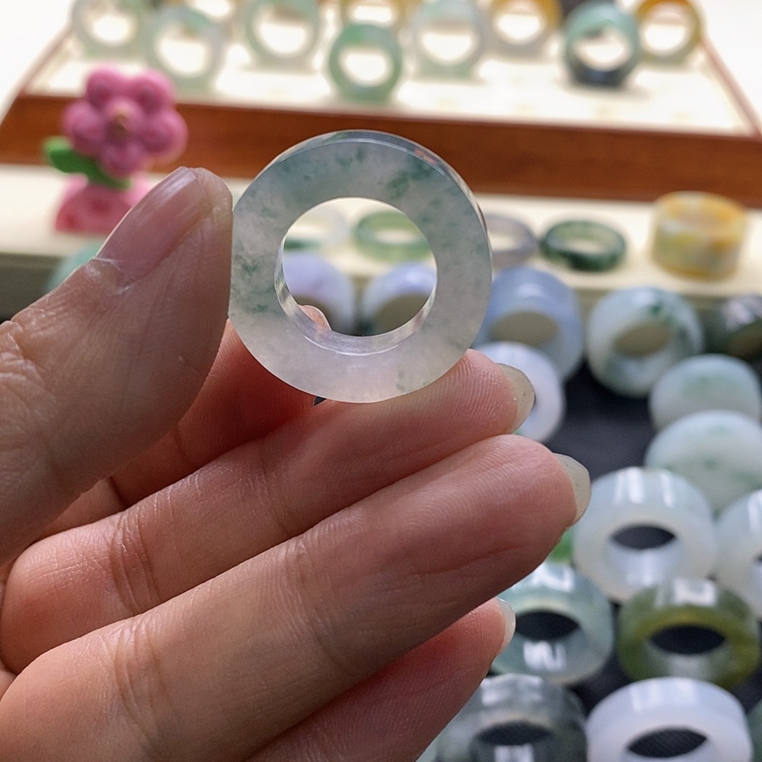 定制翡翠未镶嵌一*梅翡翠