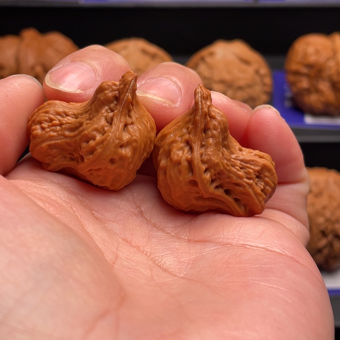 文玩核桃吊坠鸳鸯