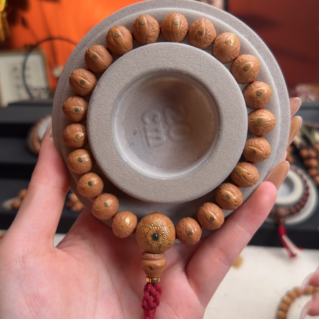 手串凤眼菩提12mm铁籽单圈铜钉